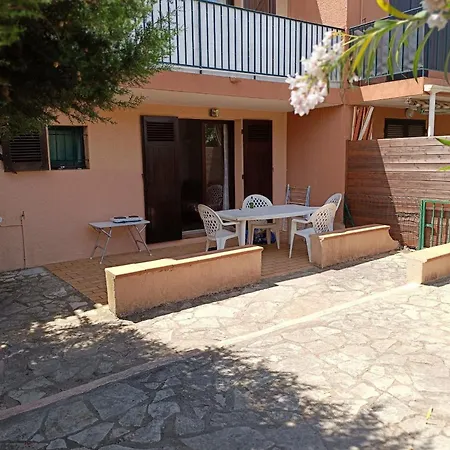 Apartment Cozy 35 M Nest With Large Terrace La Londe-les-Maures